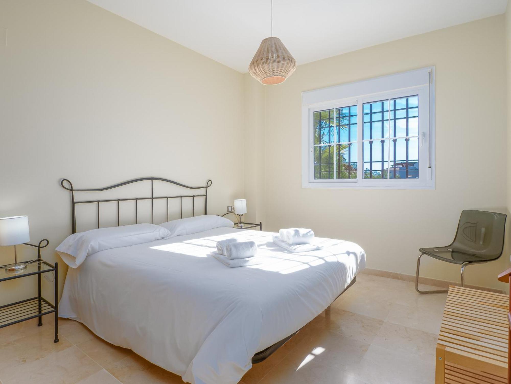 2044-Groundfloor With Huge Terrace And Pools Apartment Манилва Екстериор снимка